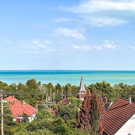 Belvarosi Haz Gyoenyoeru Panoramaval 발라톤알마디 외부 사진